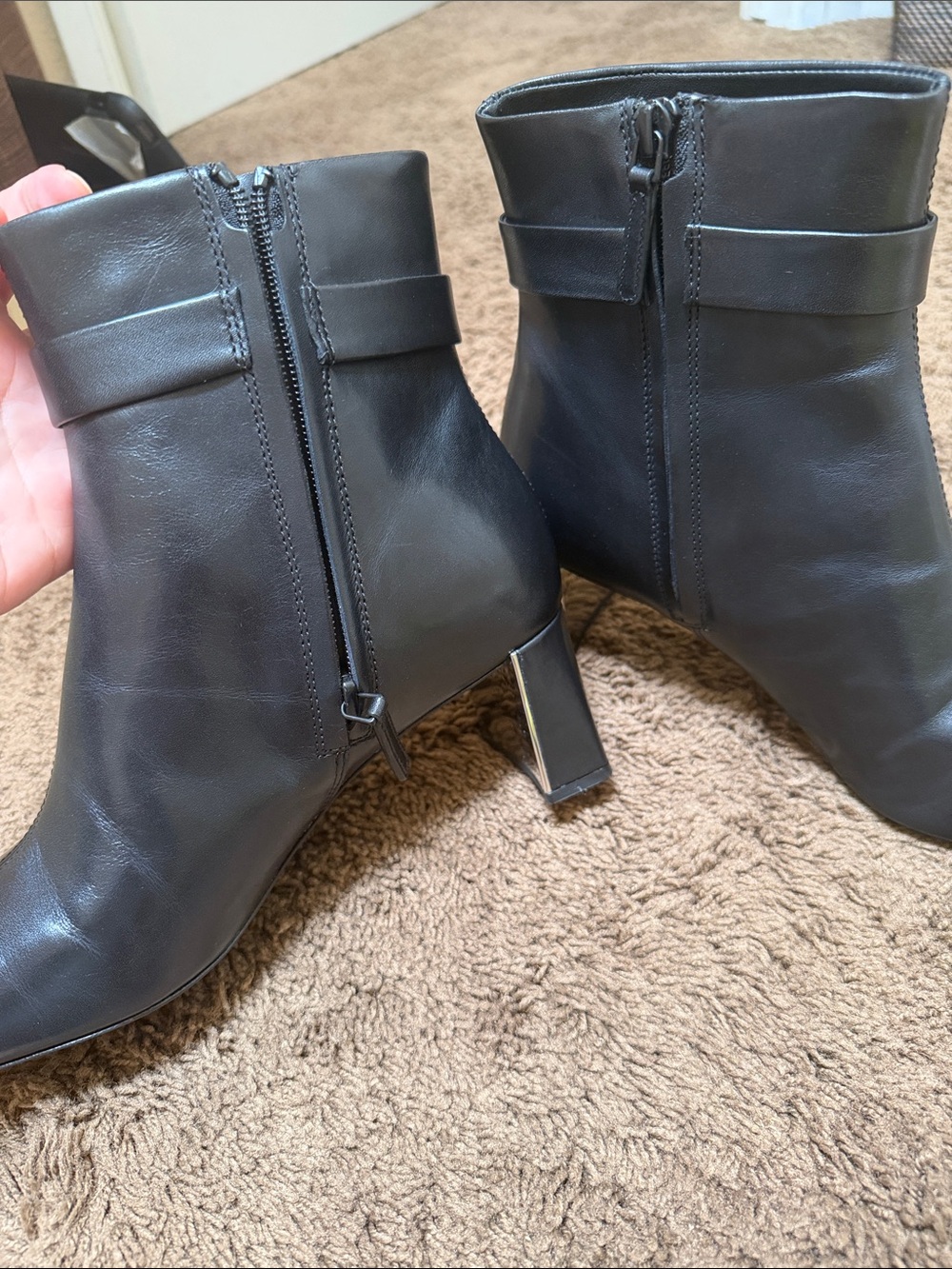 Tory Burch Georgia Black Leather Ankle boots in size 9.5 - Picture 4 of 6
